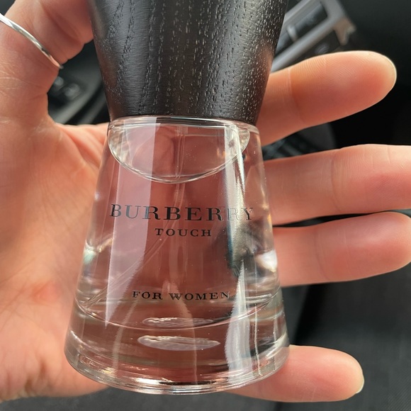 Burberry - Picture 1 of 2